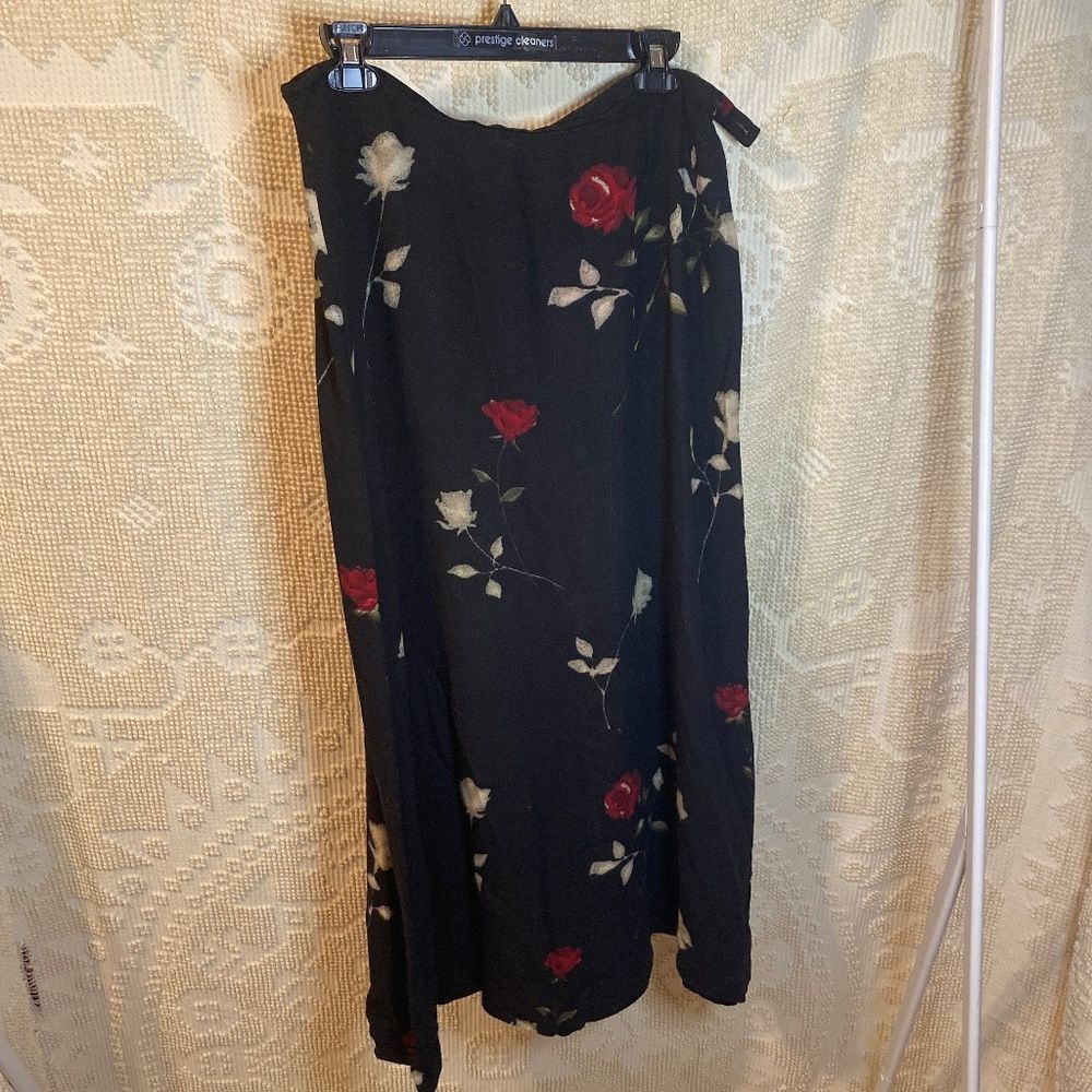 Floral Black Jone New York Skirt Sz 14